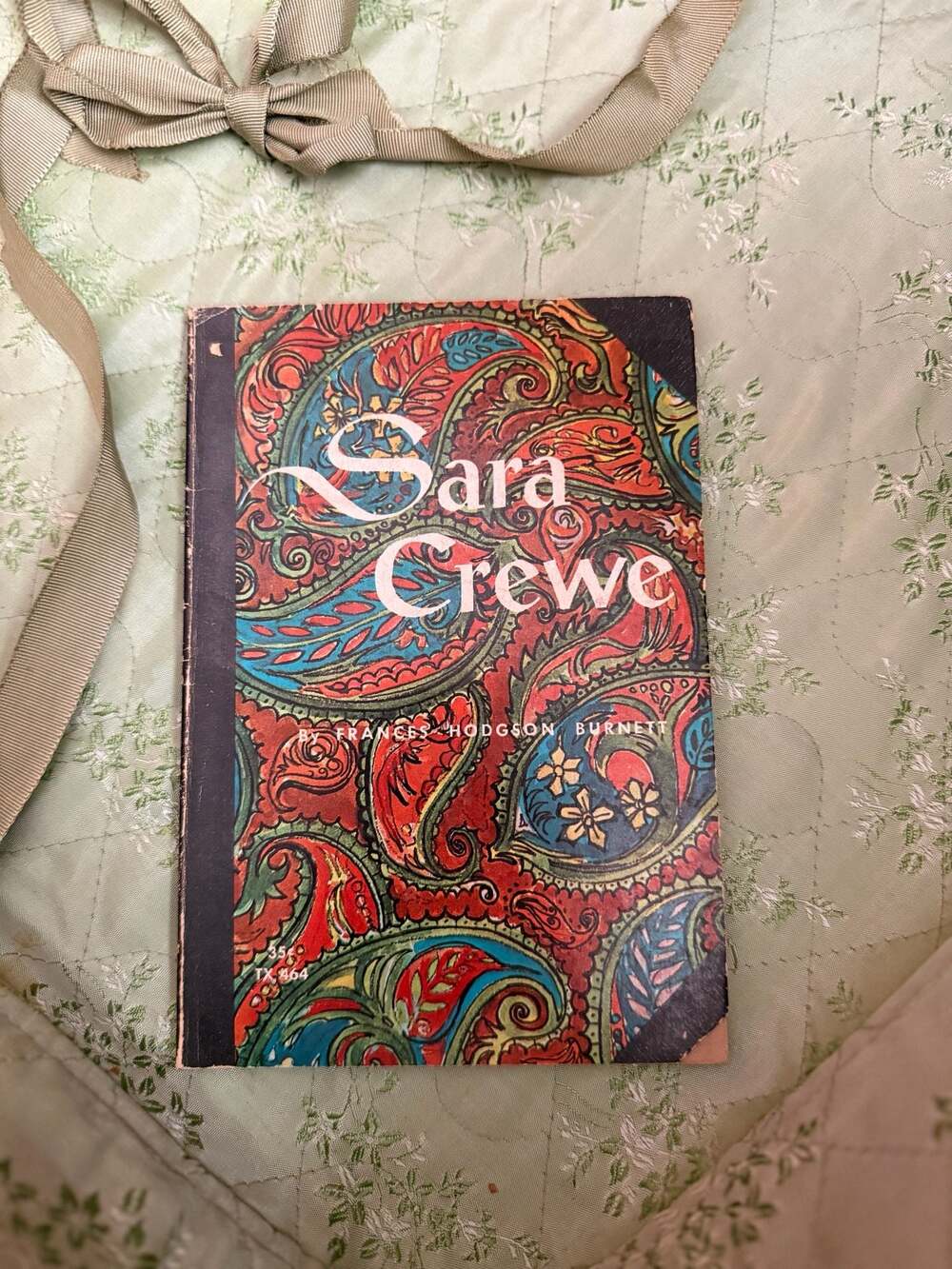 Sara Crewe by Frances Hodgson Burnett Scholastic Paperback TX 464 Vintage Paisle